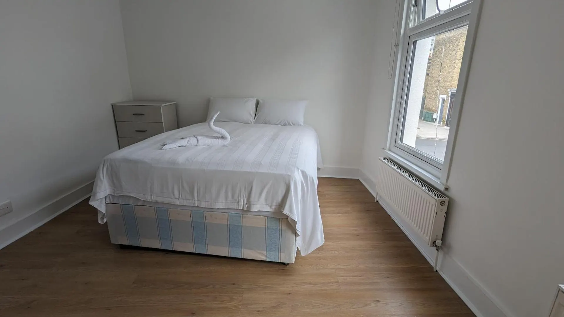 Mile End Rooms London