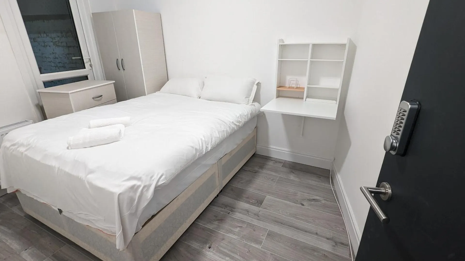 Mile End Rooms London 0*,  United Kingdom